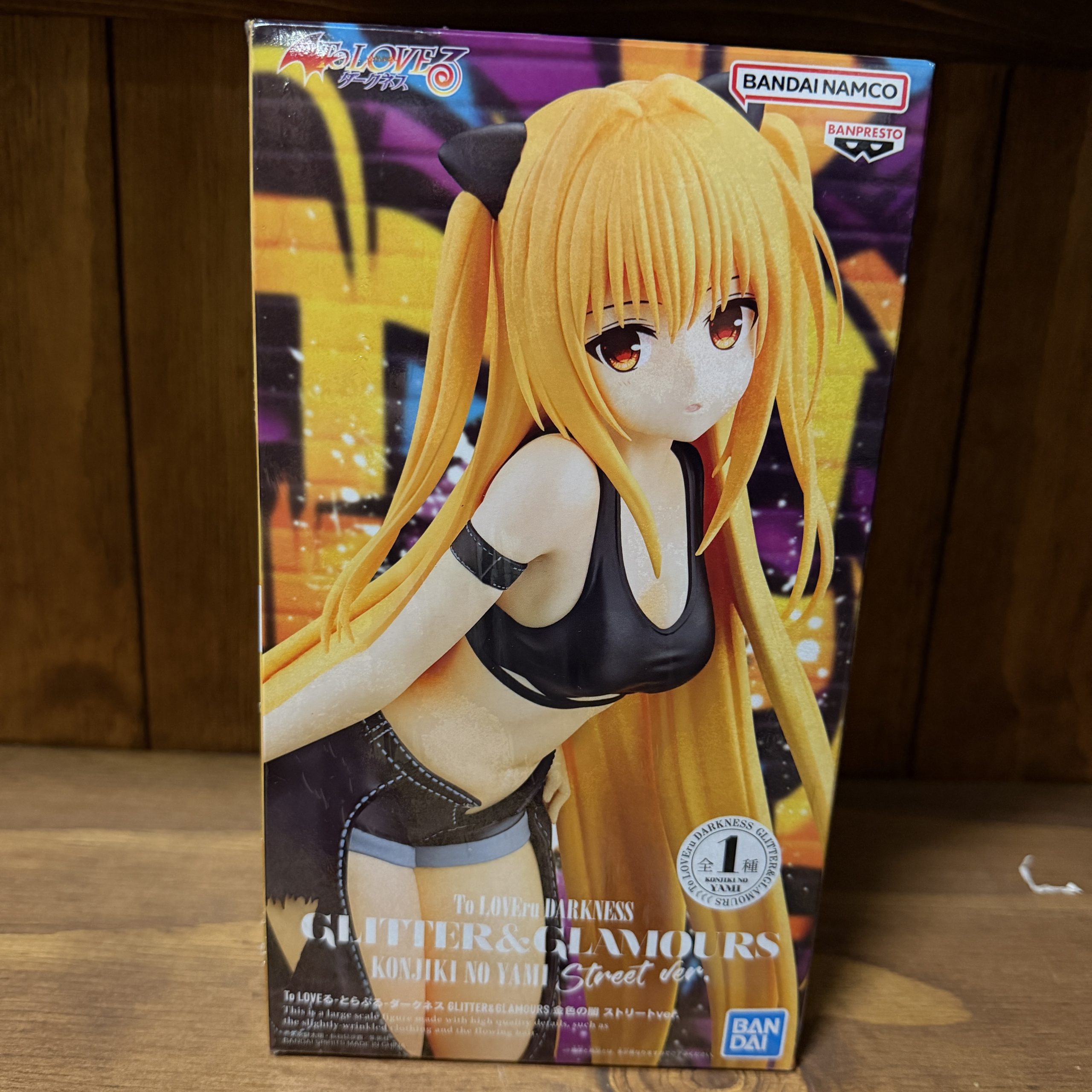 To LOVE Ru Darkness – GLITTER&GLAMOURS: Golden Darkness/Yami, Street version