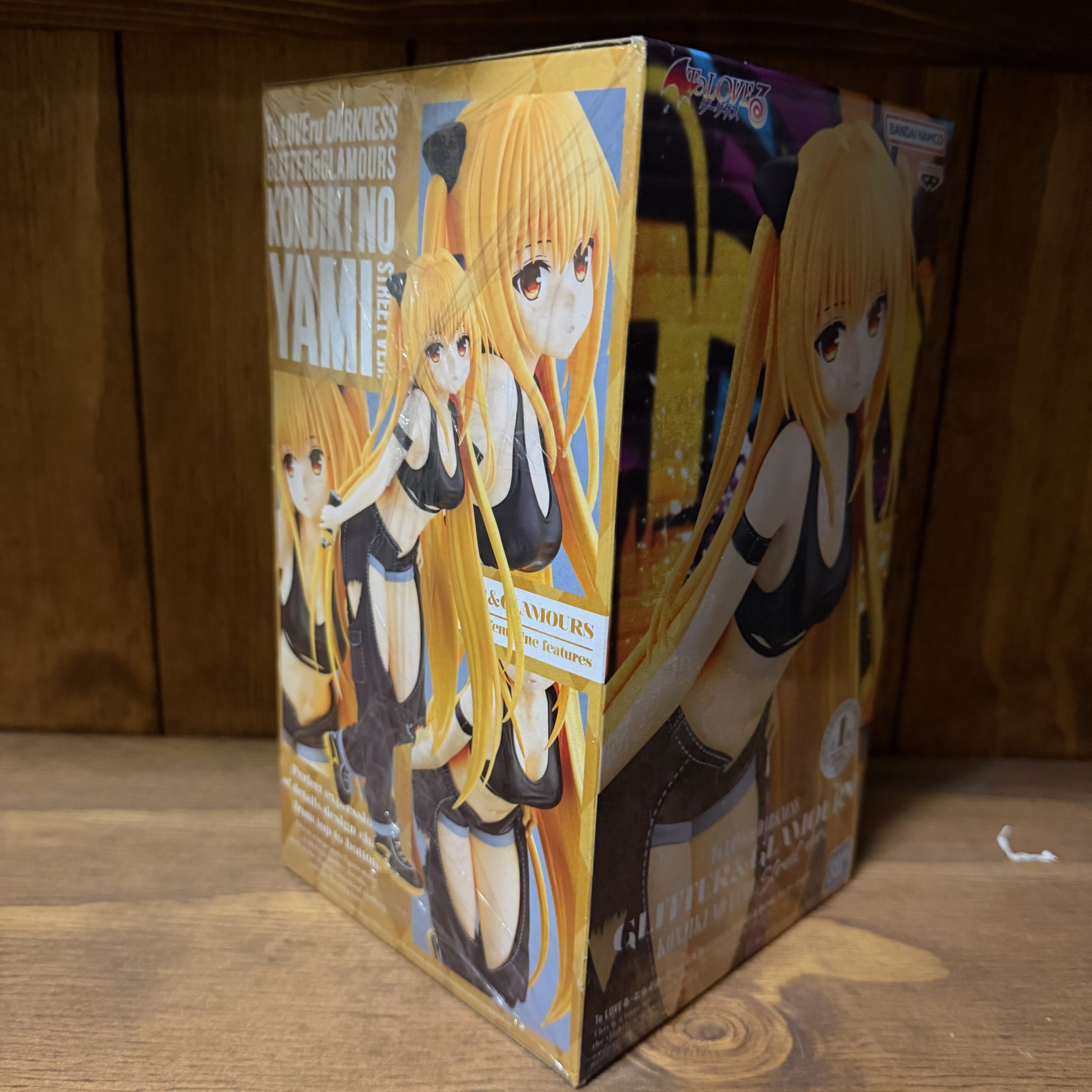 To LOVE Ru Darkness – GLITTER&GLAMOURS: Golden Darkness/Yami, Street version - Afbeelding 2